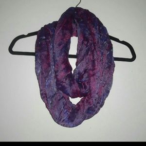 Infinity scarf